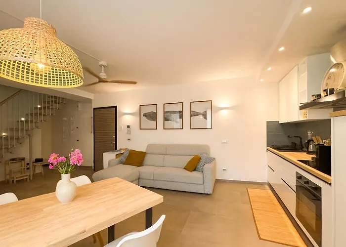 Mobydick, Central, Walk To The Beach, Private Parking Apartamento Imperia