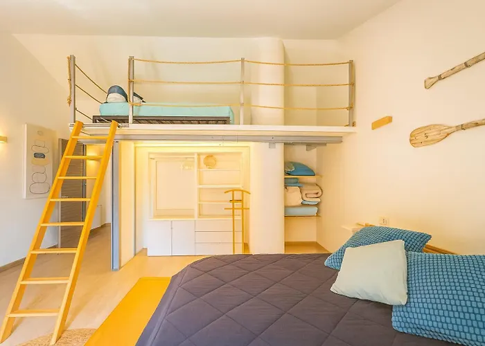 Mobydick, Central, Walk To The Beach, Private Parking Imperia