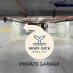 Διαμέρισμα Mobydick, Central, Walk To The Beach, Private Parking