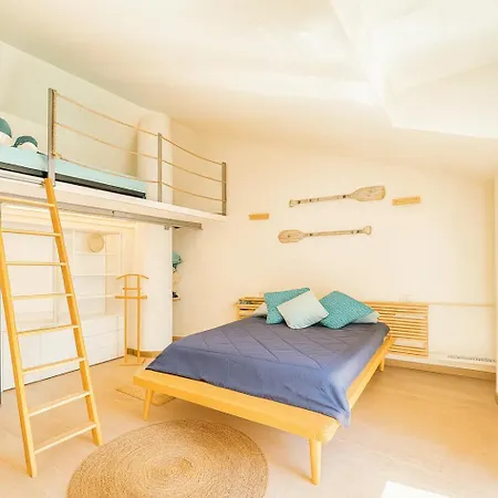 Mobydick, Central, Walk To The Beach, Private Parking *