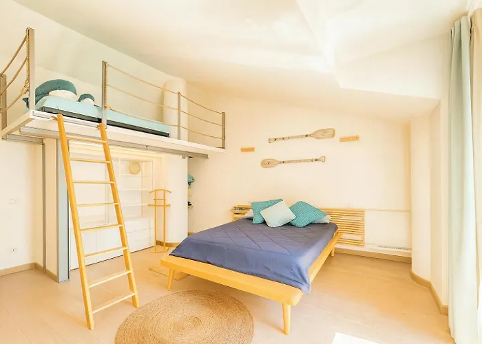 Mobydick, Central, Walk To The Beach, Private Parking *